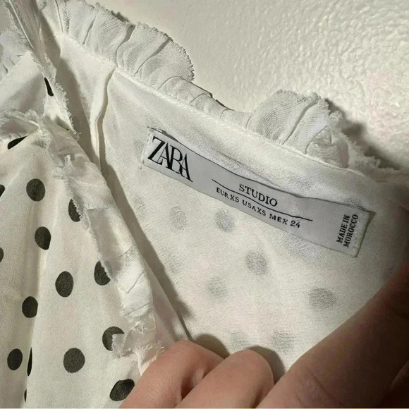 NWOT ZARA CONTEMPORARY POLKA DOR  BLOUSE XS - Picture 6 of 8